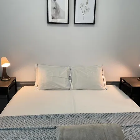 By Doors Hostel