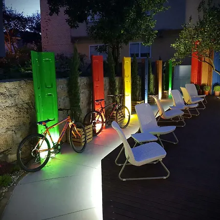 Hostel By Doors