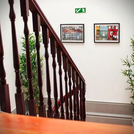 Hostel By Doors Porto