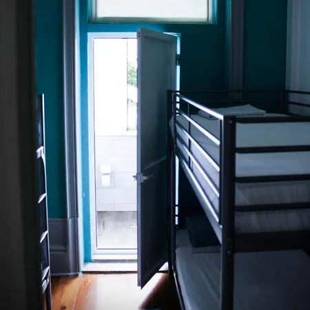 Hostel By Doors